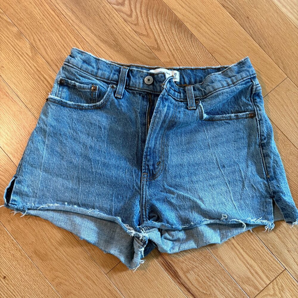 Abercrombie & Fitch The Mom Short High Rise - Demin